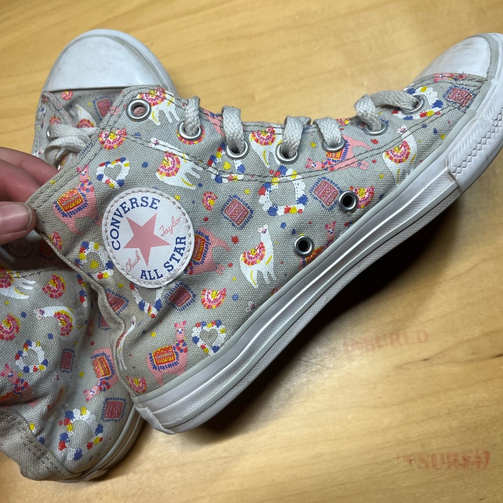 Converse Junior Sz 3.5 Llama Print Pink/Gray Hi-Top Sneakers Shoes Girls